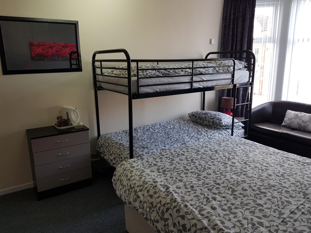 Langroyd Hotel Blackpool Bagian luar foto